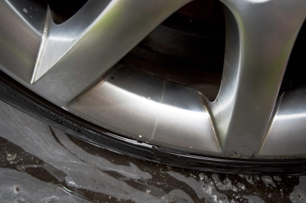 Face Off! Sonax Full Effect vs. Chemical Guys Diablo Wheel Gel